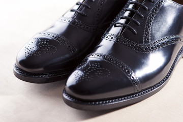 Men's Black Semi-Brogue Laced Oxfords Shoes. Diagonal Compositio