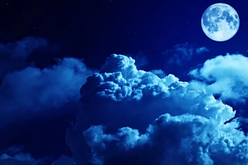 Zelfklevend Fotobehang .Tragische nachtelijke hemel met een volle maan en stralende sterren © korionov