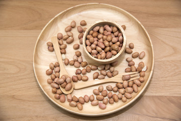 Peanuts used to make snack and foods or cook and have health benefits 