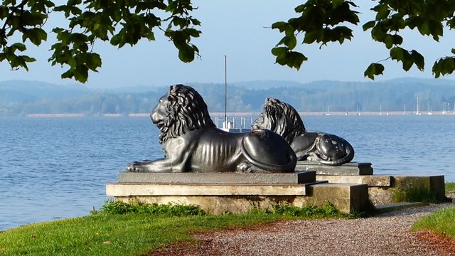 Bavarian lion in front of the Midgard house at Brahms Promenade in Tutzing on Lake Starnberg, Upper Bavaria, Bavaria, Germany