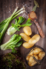 Raw vegetables with spices