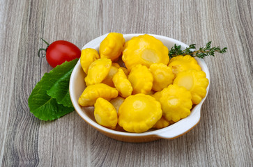 Pickled patissons