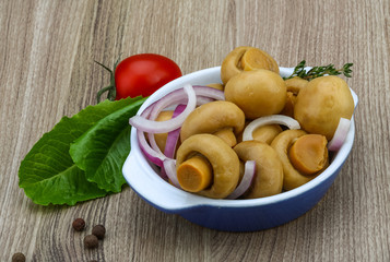 Pickled champignon