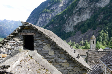 Fototapeta na wymiar The rural village of Foroglio on Bavona valley