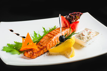 Стейк из лосося