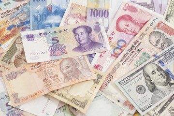 International currencies banknotes