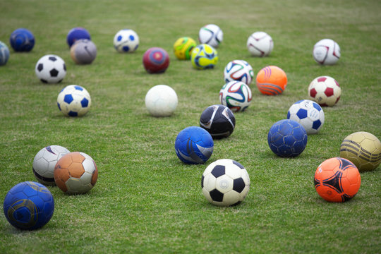 サッカー教室、講義中のボール