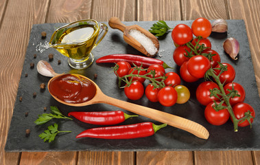 Tomato sauce and spices