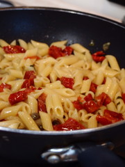 penne ai pomodori secchi saltati in padella