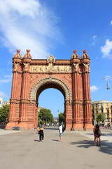 Fototapeta na wymiar Blick auf den berühmten Arc de Triomf in Barcelona