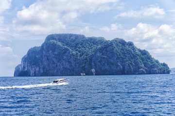 Fototapeta na wymiar Koh Phi Phi island, Thailand