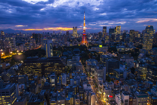 Tokyo, city aerial skyscape view of buildings and street. Japan, © lukyeee_nuttawut