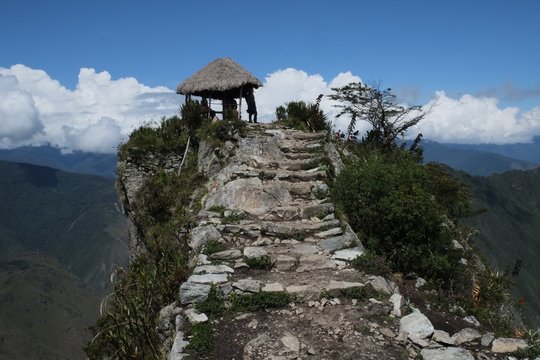 machu piccu montana mountain, top of the mountain, ancient inca trial