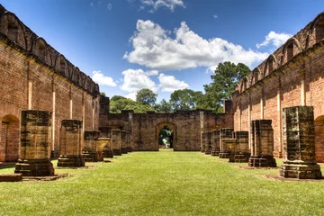 Photo sur Plexiglas Rudnes Anciennes ruines jésuites à Encarnacion, Paraguay