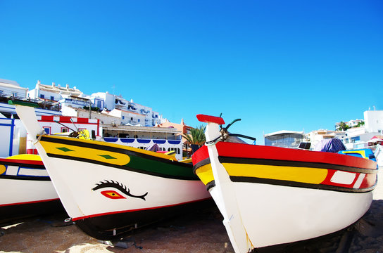 Fototapeta  fishing boats on the beach, Algarve, Portugal
