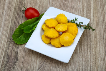 Pickled patissons