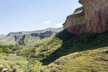 Naklejka premium Golden Gate Red Mountains