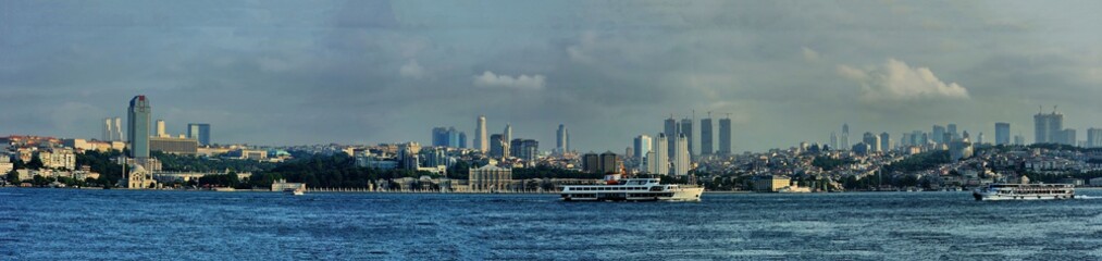Naklejka premium Panoromic Istanbul, to besiktas from dolmabahce