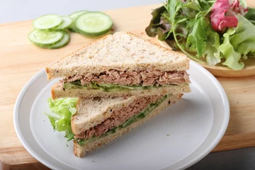 Fotobehang tuna sandwich © shersor