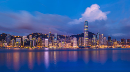 Beautiful HongKong cityscape at sunset (Hong Kong)