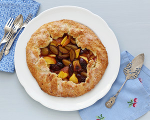Summer plum and nectarine pie