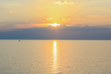 Scenic view of beautiful sunset above the sea