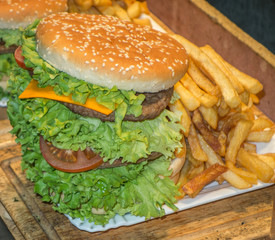 Cheeseburger and chips