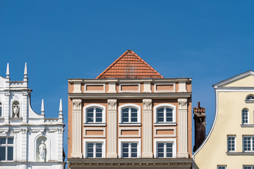 Fototapeta na wymiar Historische Gebäude in Rostock