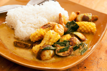 squid and shrimp thai green curry