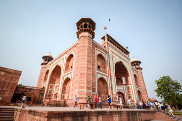 Fototapeta na wymiar South gate of the Taj Mahal
