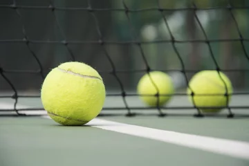 Crédence de cuisine en verre imprimé Sports de balle tennis ball on the court