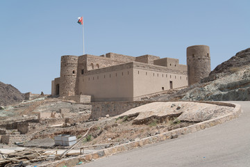 Fototapeta premium Sammad Ash Shan temple castle in Oman