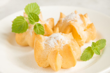 profiteroles
