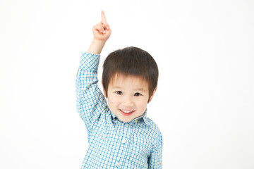 指差す男の子