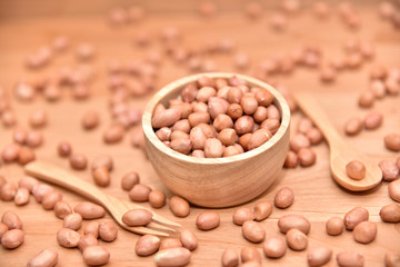 Peanuts used to make snack and foods or cook and have health benefits 