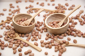 Peanuts used to make snack and foods or cook and have health benefits 