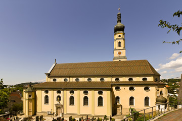 Fototapeta na wymiar Deggendorf Kirche Maria Himmelfahrt