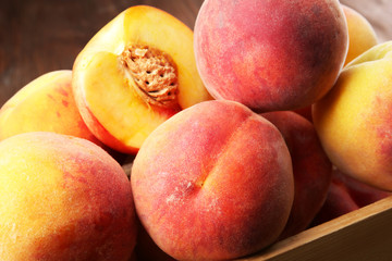 Fototapeta na wymiar Fresh peaches, closeup