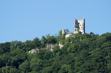 Fototapeta na wymiar Drachenfels im Siebengebirge bei Bonn, Deutschland