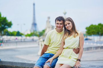 Fototapeta na wymiar Romantic dating couple in Paris