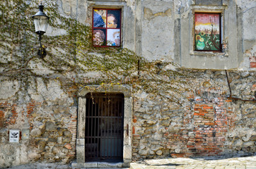 Fototapeta na wymiar Slovakia, Bratislava - April 24.2015. Old house with paintings