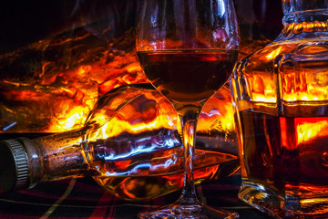 Whisky am Kaminfeuer