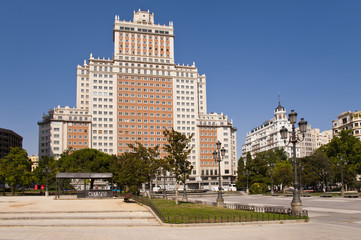 Fototapeta na wymiar Hochhaus auf dem Plaza Espana Madrid