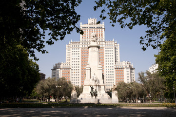 Fototapeta na wymiar Cervantes Denkmal Plaza de Espana Madrid 