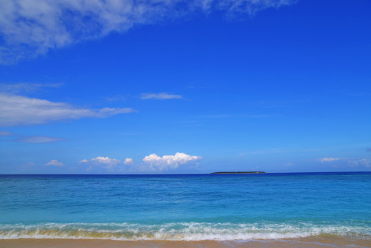 沖縄のビーチ © blue_moon_images