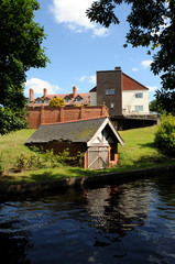 Obraz premium Canal Side Property near Llangollen