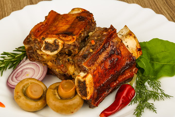 Roasted beef ribs