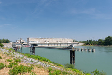 Naklejka premium Weir in Rhone in France