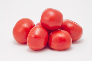 Красные помидоры.