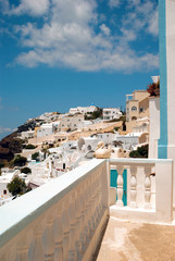 Fototapeta premium Traditional architecture of Oia village on Santorini island, Gre